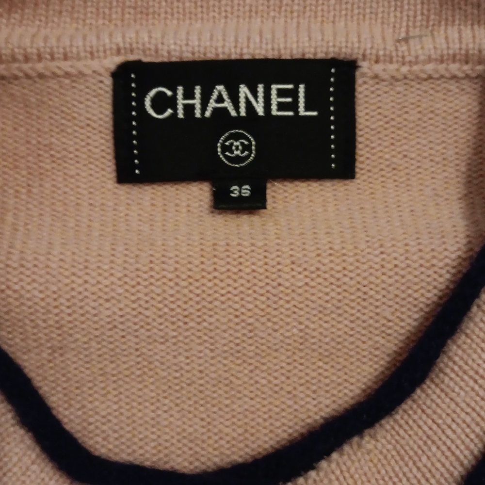 Authentic Chanel 21S Pink Runway Cardigan 36 EUC - Picture 3 of 10